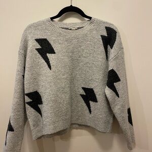 Storia Gray Sweater with Black Lightning Bolts